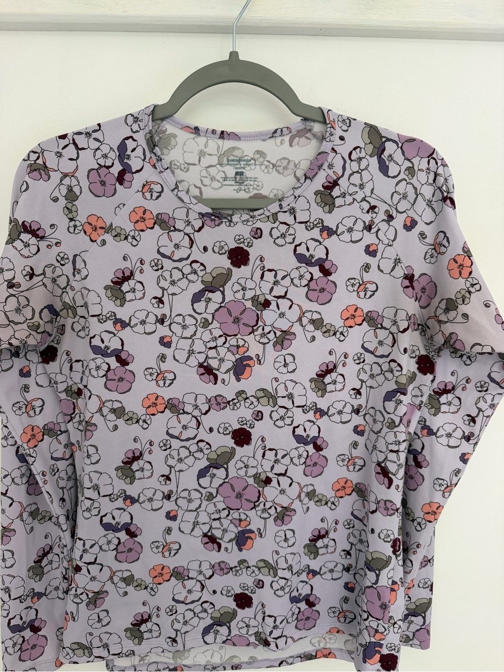 Patagonia Lavender Purple Floral Base Layer Capilene Performance Outdoors Shirt - Picture 5 of 13